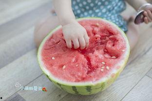 小雨娱乐吃瓜,揭秘娱乐圈最新吃瓜事件,带你领略明星幕后故事